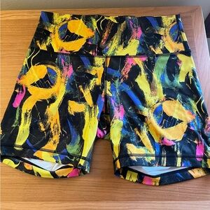 Lululemon Wundertrain High-Rise Short 6” Size 12 multicolor